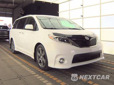 2017 Toyota Sienna SE Premium 8-Passenger 119.3" WB - zdjęcie 4 z 32 - miniatura