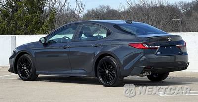 2026 Toyota Camry SE - zdjęcie 5 z 39 - miniatura
