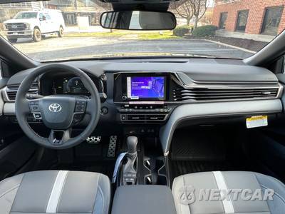 2026 Toyota Camry SE - zdjęcie 23 z 39 - miniatura