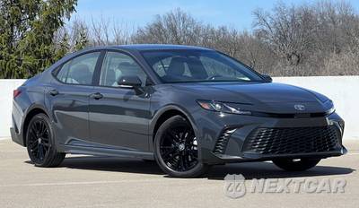 2026 Toyota Camry SE - zdjęcie 1 z 39 - miniatura