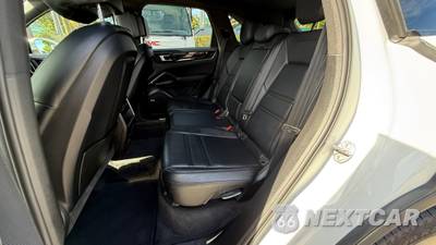 2019 Porsche Cayenne - zdjęcie 28 z 43 - miniatura