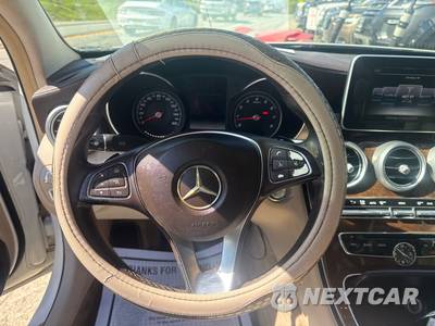 2015 Mercedes-Benz C 300 4MATIC Sedan w/Luxury Pkg - zdjęcie 11 z 13 - miniatura