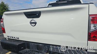 2021 Nissan TITAN S Extended Cab Medium Bed w/Rear Doors - zdjęcie 11 z 15 - miniatura