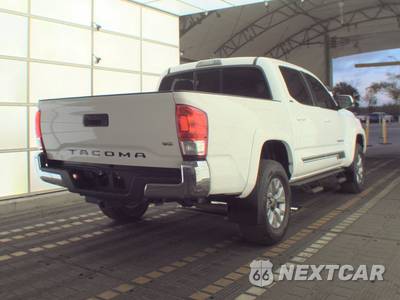 2017 Toyota Tacoma SR5 Crew Cab Medium Bed - zdjęcie 4 z 36 - miniatura