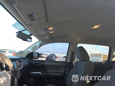2017 Toyota Tacoma SR5 Crew Cab Medium Bed - zdjęcie 18 z 36 - miniatura