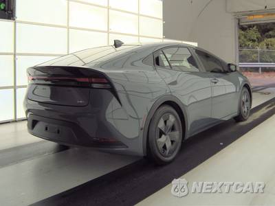 2024 Toyota Prius LE - zdjęcie 4 z 18 - miniatura