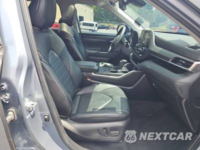 2023 Toyota Highlander XLE - zdjęcie 8 z 20 - miniatura