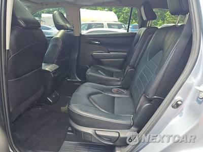 2023 Toyota Highlander XLE - zdjęcie 13 z 20 - miniatura