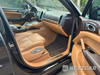 2016 Porsche Cayenne GTS - zdjęcie 10 z 14 - miniatura