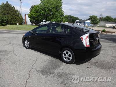 2015 Toyota Prius Two - zdjęcie 21 z 33 - miniatura