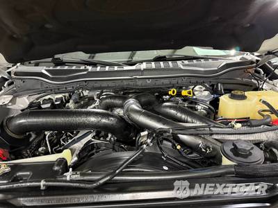 2019 Ford Super Duty F-250 Lariat Crew Cab Medium Bed - zdjęcie 32 z 34 - miniatura