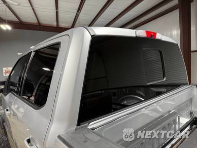 2019 Ford Super Duty F-250 Lariat Crew Cab Medium Bed - zdjęcie 19 z 34 - miniatura