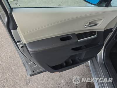 2024 Toyota Sienna XLE 8-Passenger 120.5" WB - zdjęcie 9 z 23 - miniatura