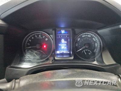 2020 Toyota Tacoma TRD Off-Road Crew Cab Medium Bed - zdjęcie 12 z 20 - miniatura