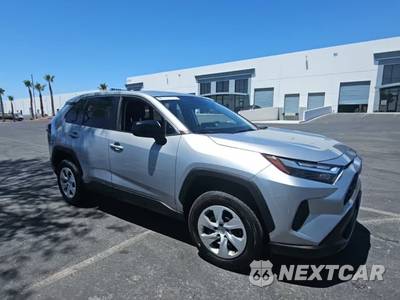 2024 Toyota RAV4 LE - zdjęcie 3 z 11 - miniatura