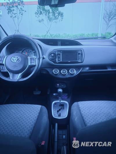 2017 Toyota Yaris L Hatchback - zdjęcie 19 z 29 - miniatura