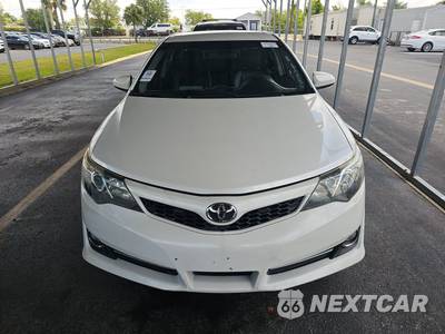 2014 Toyota Camry SE - zdjęcie 2 z 18 - miniatura
