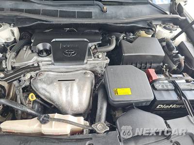 2014 Toyota Camry SE - zdjęcie 16 z 18 - miniatura