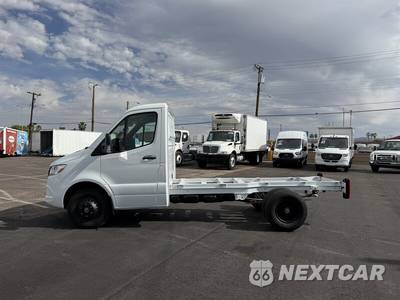 2023 Mercedes-Benz Sprinter 3500XD Cab Chassis DRW - zdjęcie 6 z 14 - miniatura