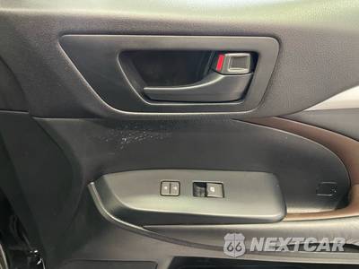 2015 Toyota Highlander LE Plus - zdjęcie 38 z 49 - miniatura