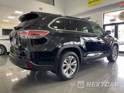 2015 Toyota Highlander LE Plus - zdjęcie 5 z 49 - miniatura