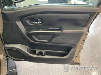 2023 Nissan TITAN PRO-4X Crew Cab Short Bed - zdjęcie 37 z 54 - miniatura