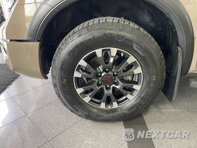 2023 Nissan TITAN PRO-4X Crew Cab Short Bed - zdjęcie 22 z 54 - miniatura