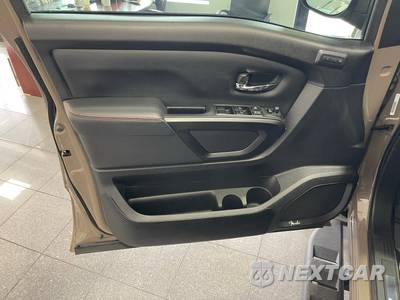 2023 Nissan TITAN PRO-4X Crew Cab Short Bed - zdjęcie 24 z 54 - miniatura