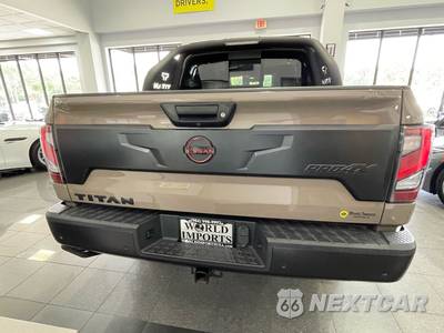 2023 Nissan TITAN PRO-4X Crew Cab Short Bed - zdjęcie 4 z 54 - miniatura