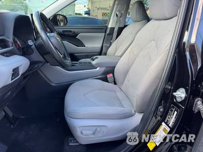 2022 Toyota Highlander LE - zdjęcie 12 z 32 - miniatura