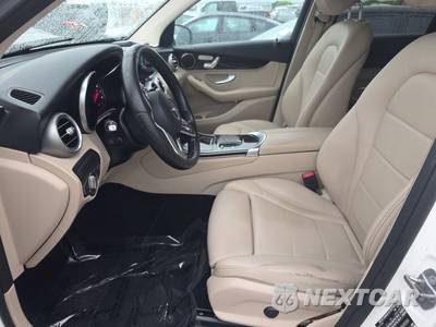 2020 Mercedes-Benz GLC 300 - zdjęcie 7 z 17 - miniatura