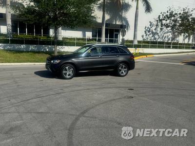 2021 Mercedes-Benz GLC 300 4MATIC - zdjęcie 2 z 62 - miniatura