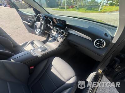 2021 Mercedes-Benz GLC 300 4MATIC - zdjęcie 48 z 62 - miniatura