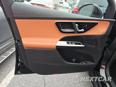 2025 Mercedes-Benz GLC 350e - zdjęcie 9 z 24 - miniatura