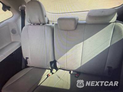 2019 Toyota Sienna Limited 7-Passenger 119.3" WB - zdjęcie 15 z 20 - miniatura