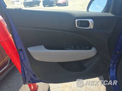 2020 Hyundai Venue SEL - zdjęcie 9 z 33 - miniatura