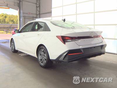2024 Hyundai Elantra SEL - zdjęcie 6 z 26 - miniatura