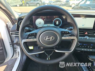 2024 Hyundai Elantra SEL - zdjęcie 10 z 26 - miniatura