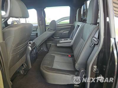 2018 Nissan TITAN XD SV Crew Cab Medium Bed - zdjęcie 13 z 25 - miniatura