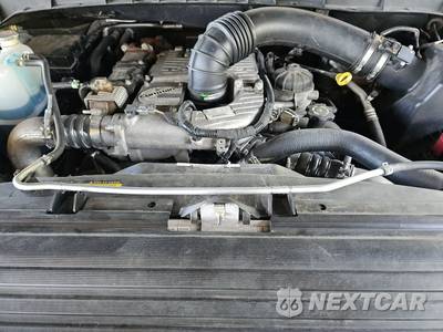 2018 Nissan TITAN XD SV Crew Cab Medium Bed - zdjęcie 15 z 25 - miniatura