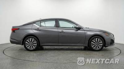 2025 Nissan Altima SV - zdjęcie 8 z 12 - miniatura