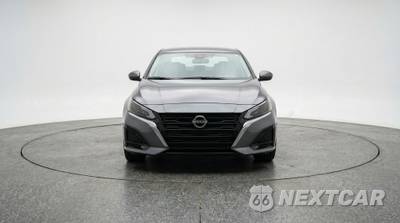 2025 Nissan Altima SV - zdjęcie 2 z 12 - miniatura