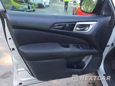 2017 Nissan Pathfinder S - zdjęcie 9 z 47 - miniatura