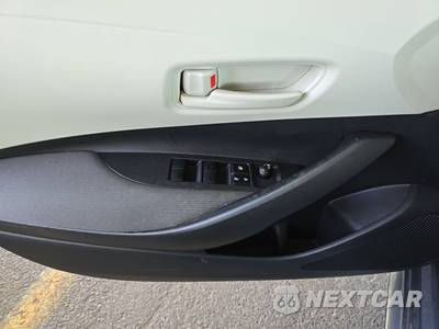 2025 Toyota Corolla LE Sedan - zdjęcie 9 z 23 - miniatura