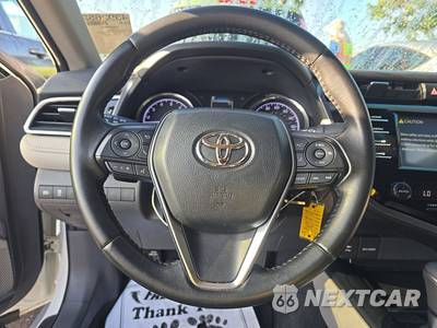 2018 Toyota Camry SE - zdjęcie 10 z 18 - miniatura