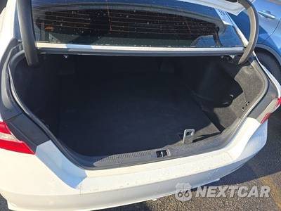 2018 Toyota Camry SE - zdjęcie 16 z 18 - miniatura