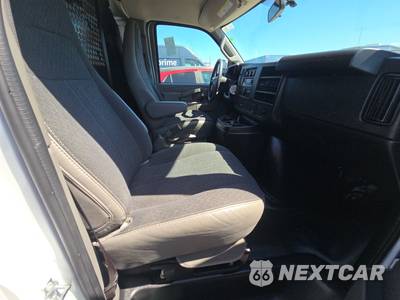 2025 Chevrolet Express 2500 Cargo Van 1WT 135.0" WB - zdjęcie 8 z 26 - miniatura