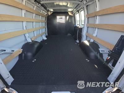 2025 Chevrolet Express 2500 Cargo Van 1WT 135.0" WB - zdjęcie 16 z 19 - miniatura