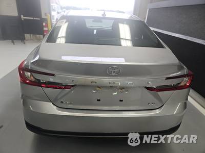 2025 Toyota Camry LE - zdjęcie 5 z 21 - miniatura