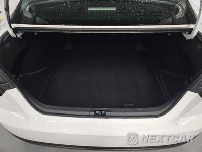 2026 Toyota Camry LE - zdjęcie 16 z 20 - miniatura